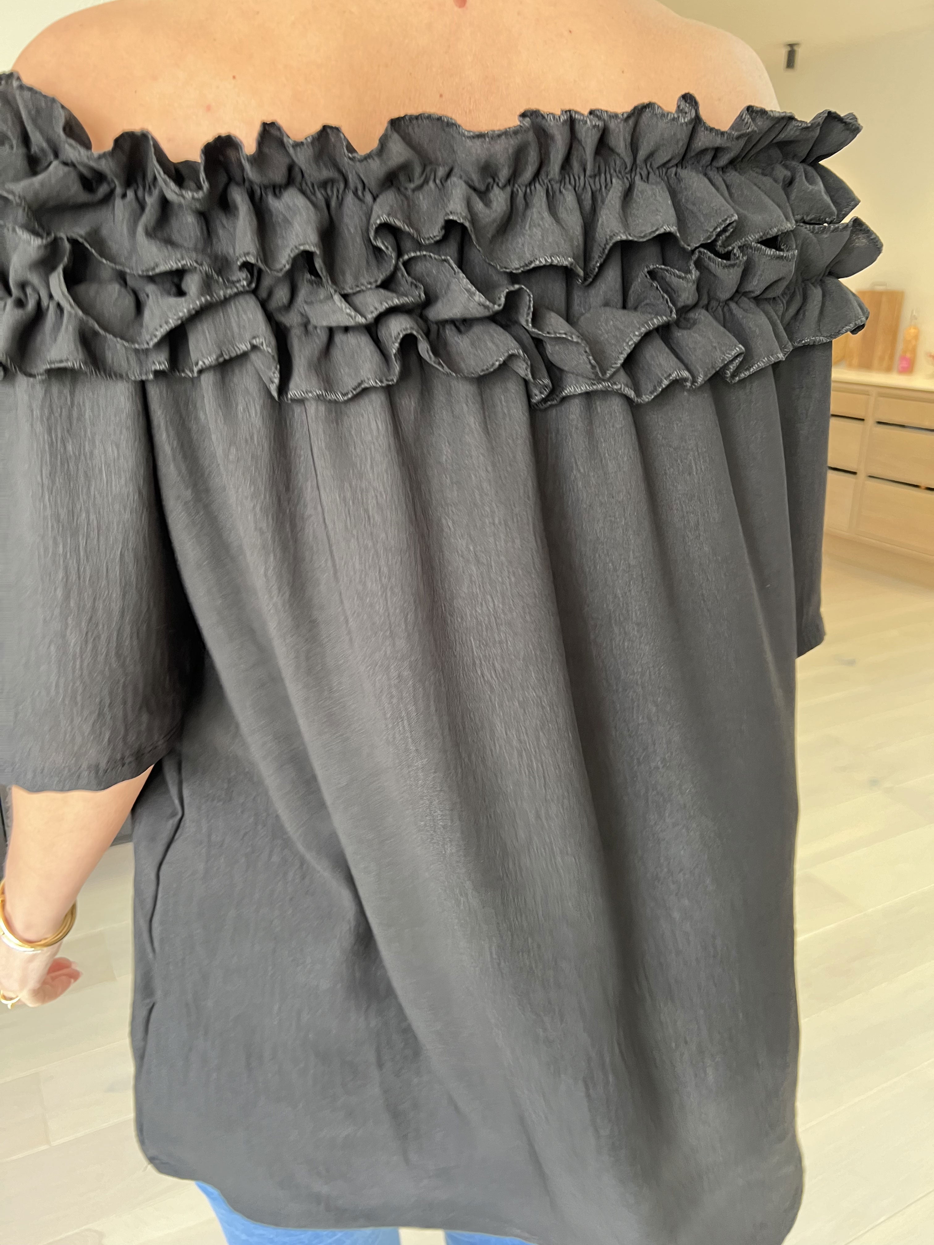 Chili Sleeveless - Finaste tunika med resår och volang i halsen